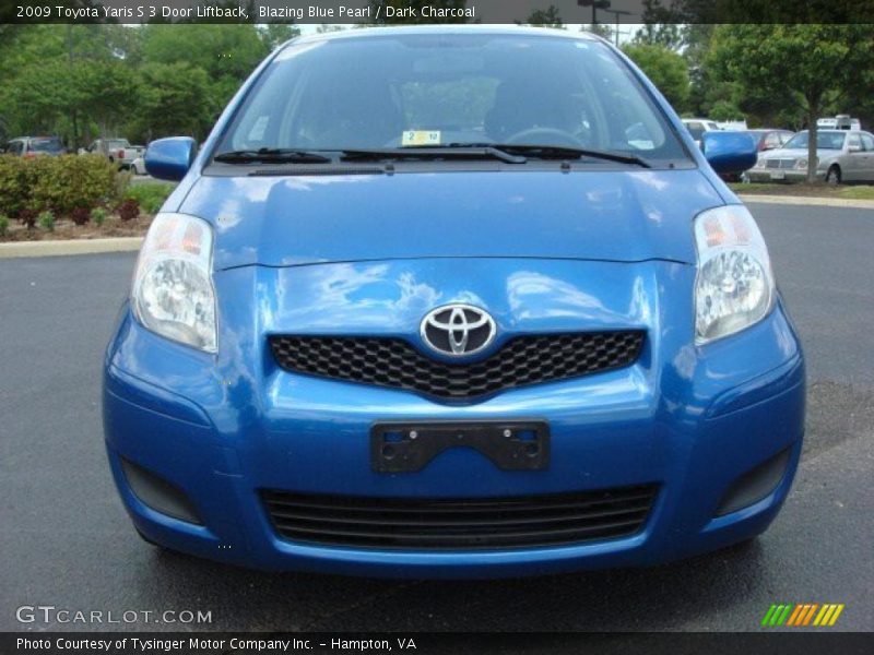 Blazing Blue Pearl / Dark Charcoal 2009 Toyota Yaris S 3 Door Liftback