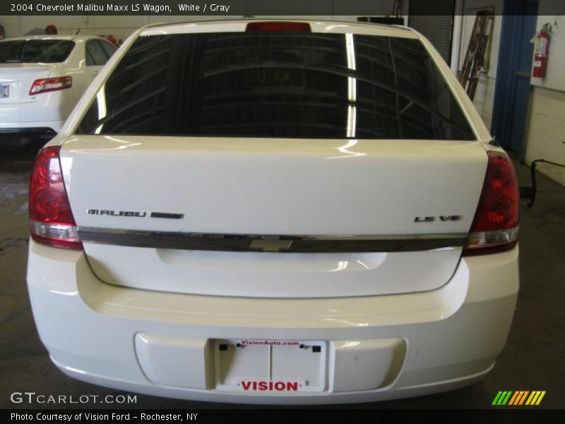 White / Gray 2004 Chevrolet Malibu Maxx LS Wagon