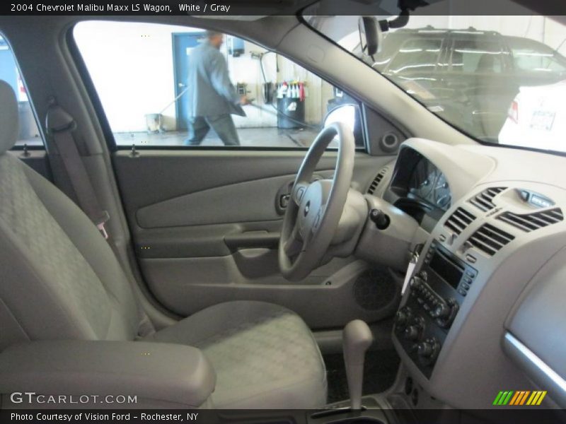 White / Gray 2004 Chevrolet Malibu Maxx LS Wagon