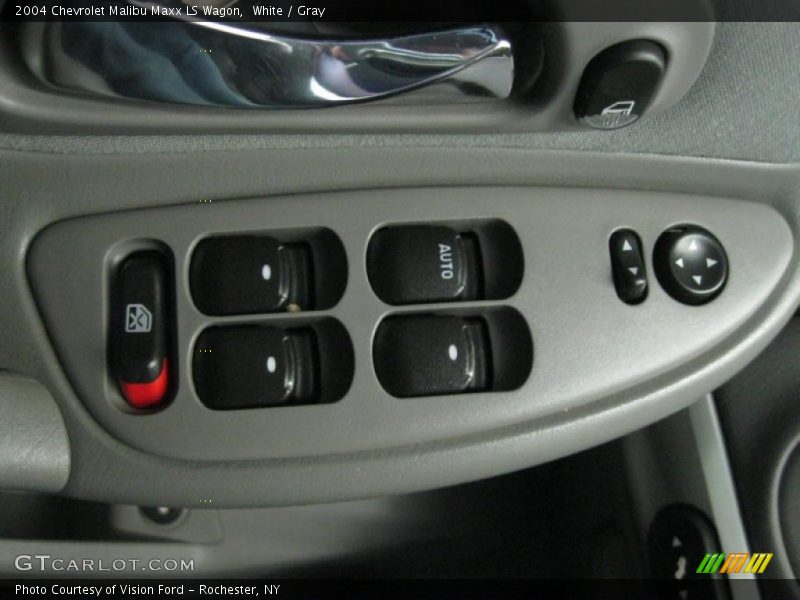 White / Gray 2004 Chevrolet Malibu Maxx LS Wagon