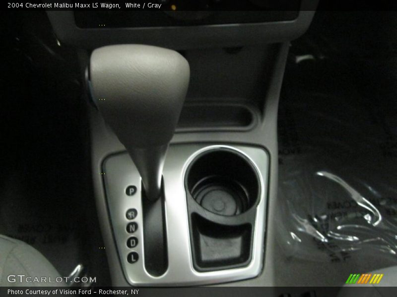 White / Gray 2004 Chevrolet Malibu Maxx LS Wagon