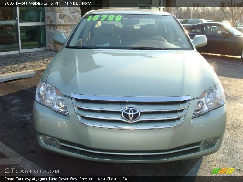 Silver Pine Mica / Ivory 2005 Toyota Avalon XLS