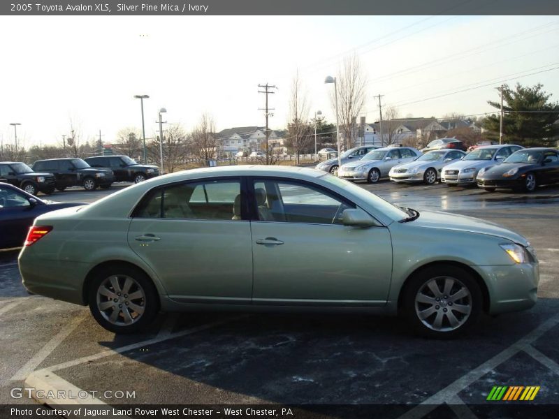 Silver Pine Mica / Ivory 2005 Toyota Avalon XLS