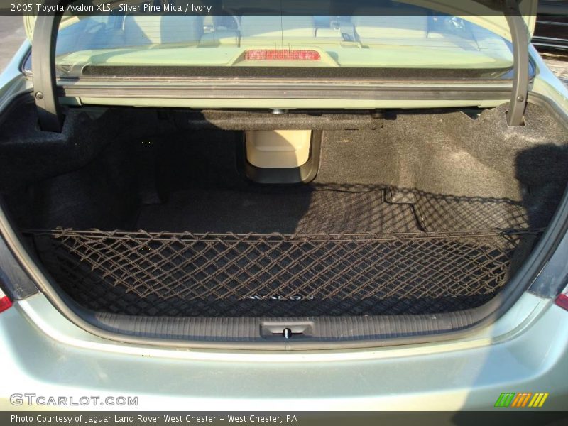 Silver Pine Mica / Ivory 2005 Toyota Avalon XLS