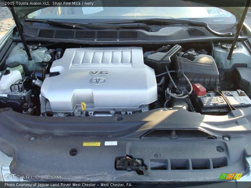 Silver Pine Mica / Ivory 2005 Toyota Avalon XLS
