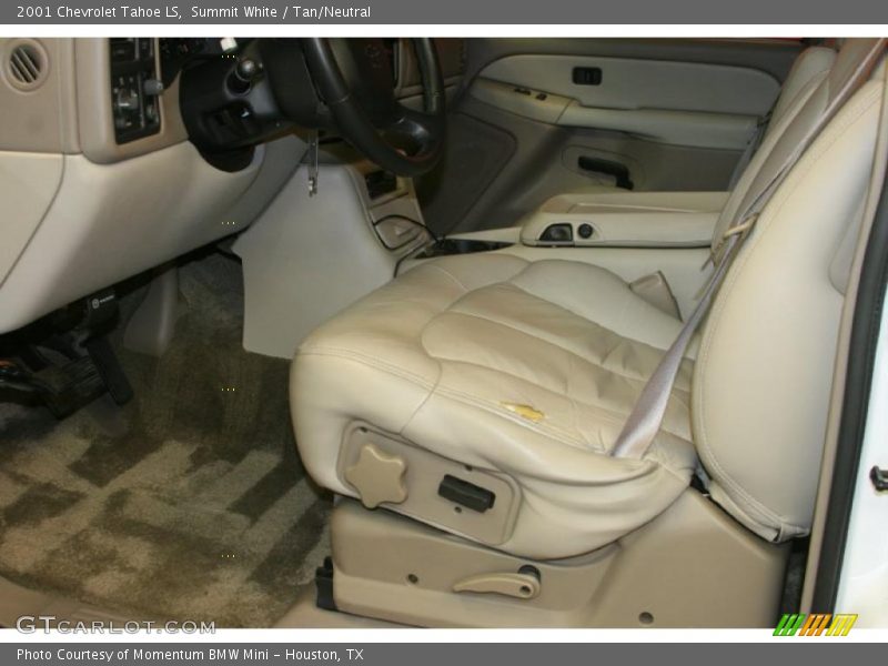 Summit White / Tan/Neutral 2001 Chevrolet Tahoe LS