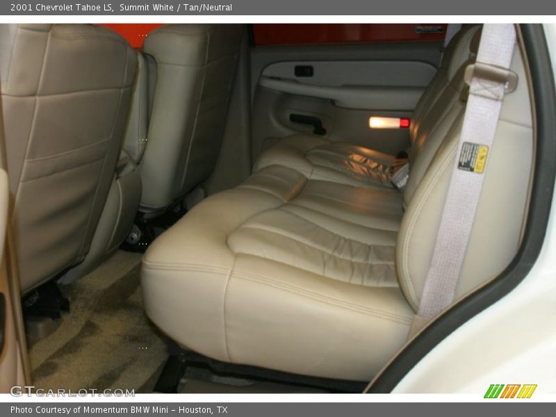 Summit White / Tan/Neutral 2001 Chevrolet Tahoe LS