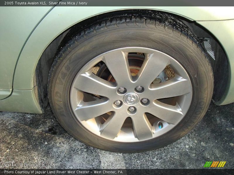 Silver Pine Mica / Ivory 2005 Toyota Avalon XLS