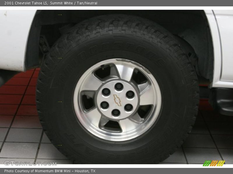 Summit White / Tan/Neutral 2001 Chevrolet Tahoe LS