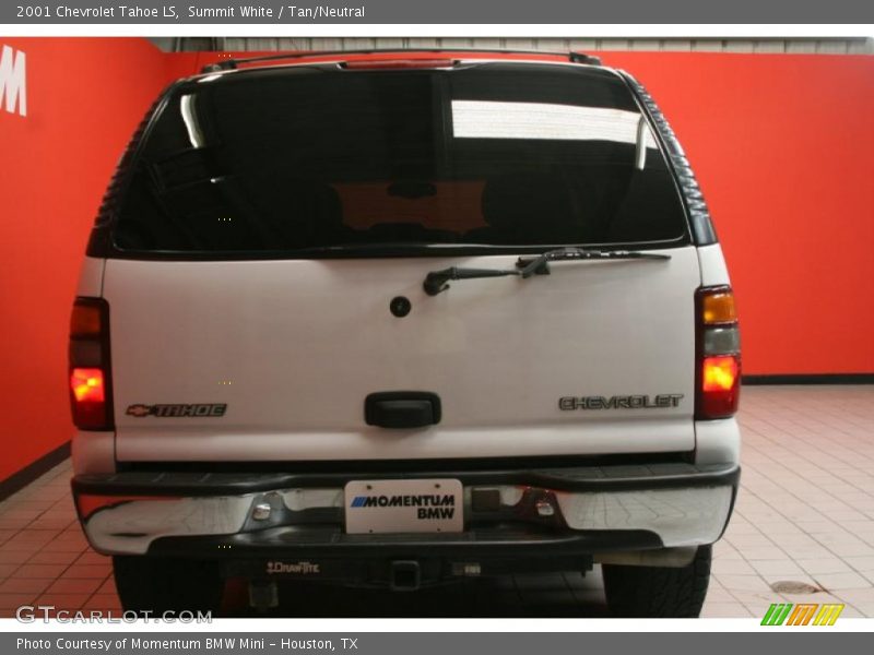 Summit White / Tan/Neutral 2001 Chevrolet Tahoe LS
