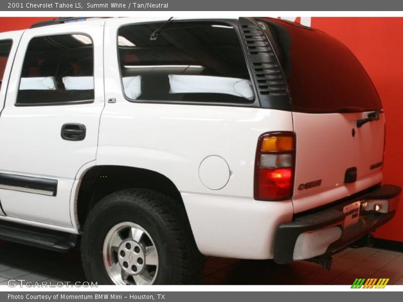 Summit White / Tan/Neutral 2001 Chevrolet Tahoe LS