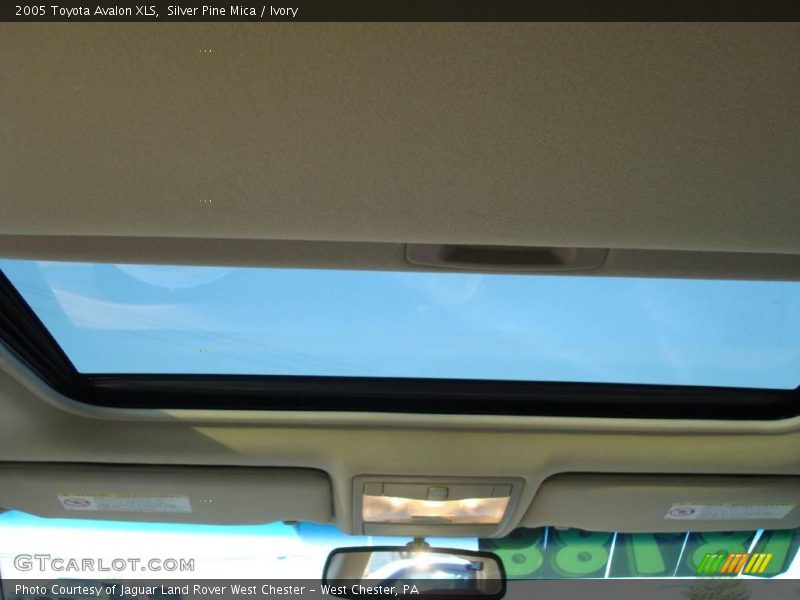Silver Pine Mica / Ivory 2005 Toyota Avalon XLS