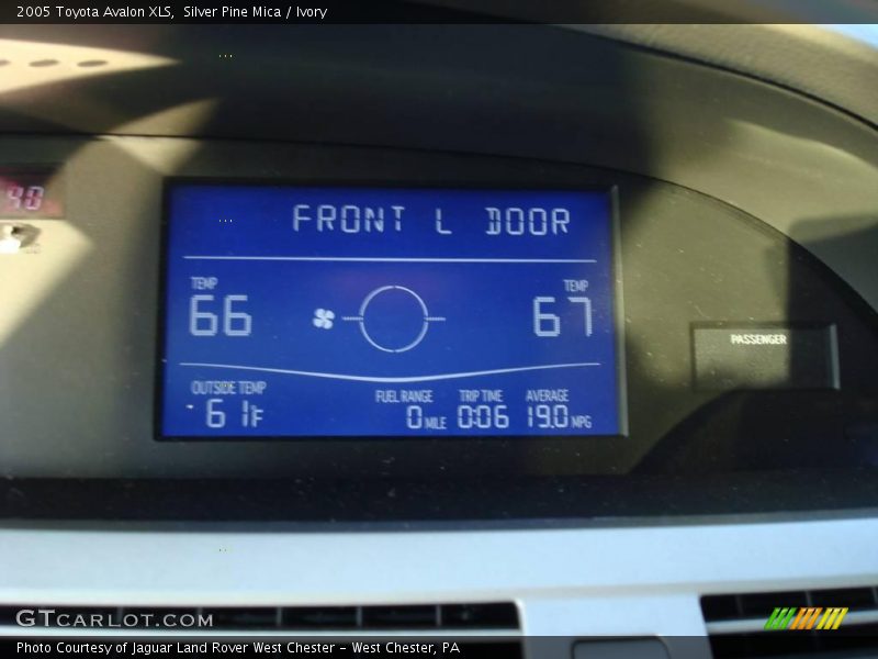 Silver Pine Mica / Ivory 2005 Toyota Avalon XLS