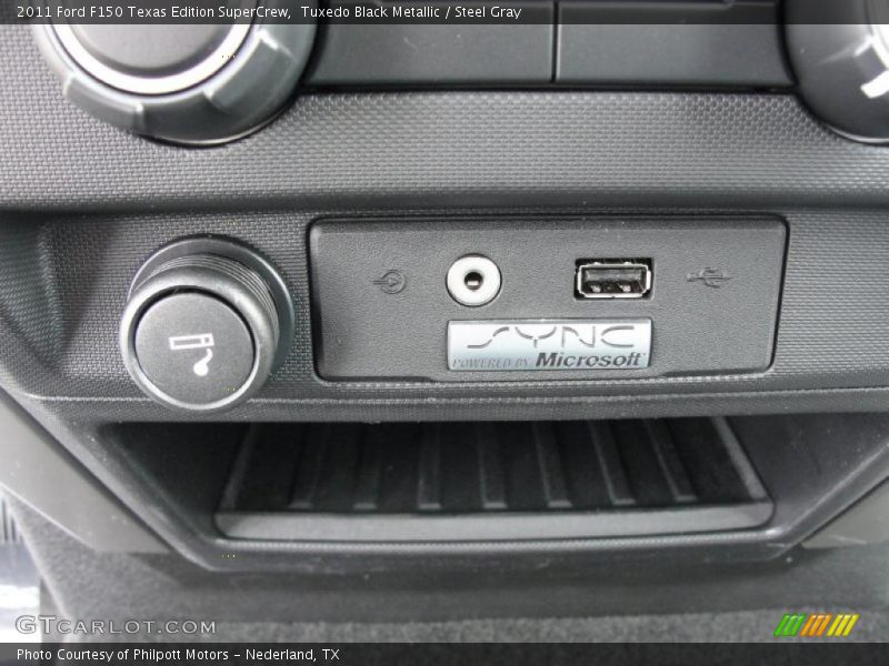 Tuxedo Black Metallic / Steel Gray 2011 Ford F150 Texas Edition SuperCrew