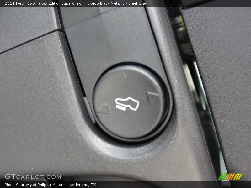 Tuxedo Black Metallic / Steel Gray 2011 Ford F150 Texas Edition SuperCrew