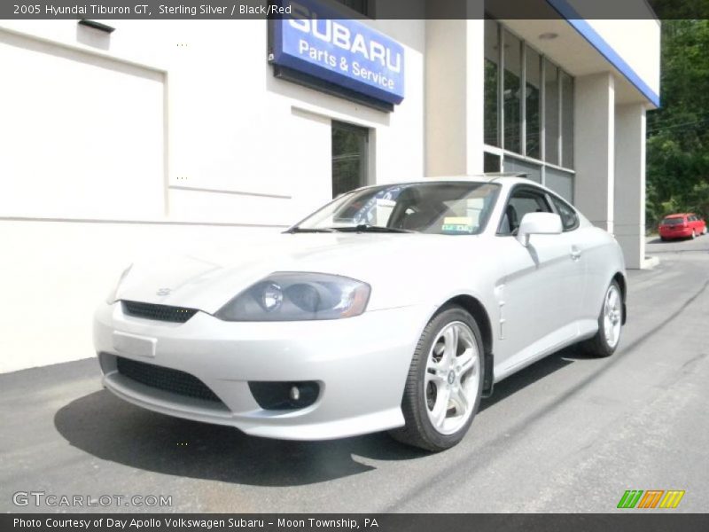 Sterling Silver / Black/Red 2005 Hyundai Tiburon GT