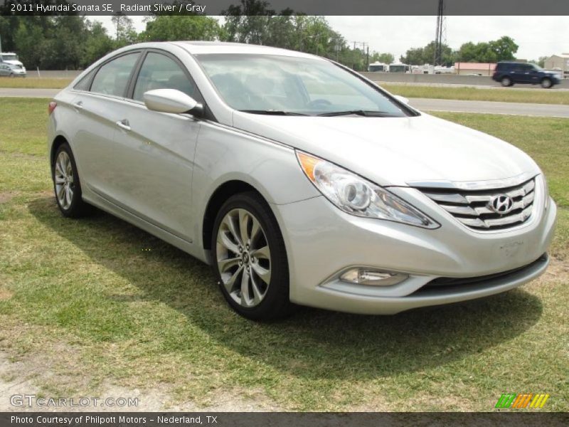 Radiant Silver / Gray 2011 Hyundai Sonata SE