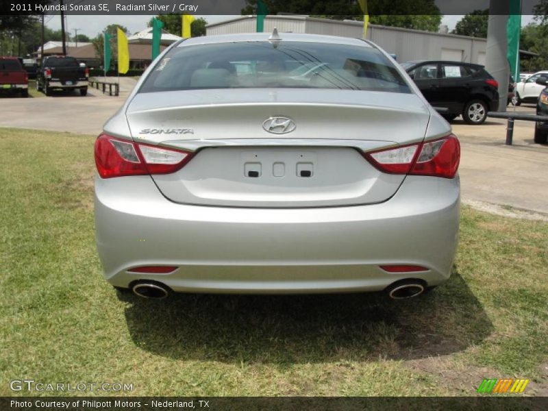 Radiant Silver / Gray 2011 Hyundai Sonata SE