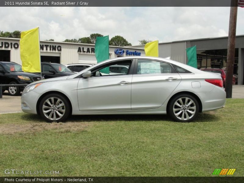Radiant Silver / Gray 2011 Hyundai Sonata SE