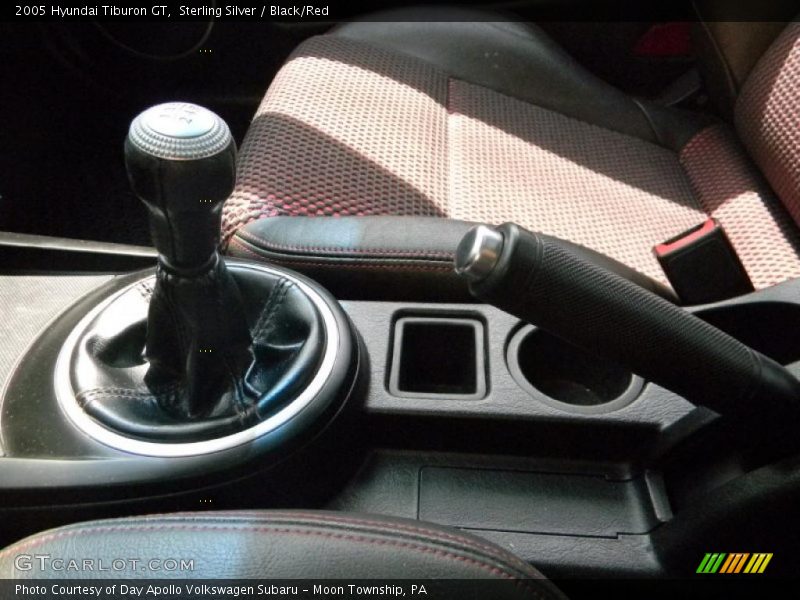Sterling Silver / Black/Red 2005 Hyundai Tiburon GT