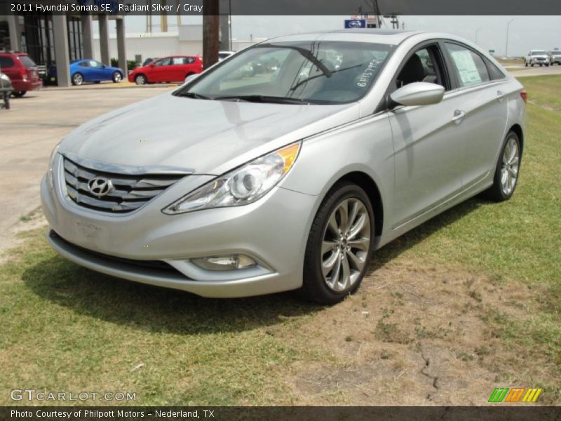 Radiant Silver / Gray 2011 Hyundai Sonata SE