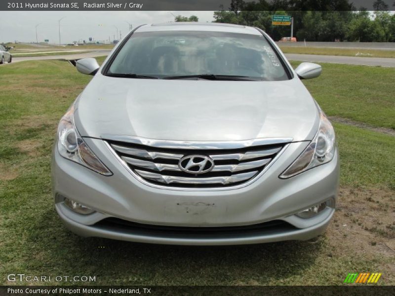 Radiant Silver / Gray 2011 Hyundai Sonata SE