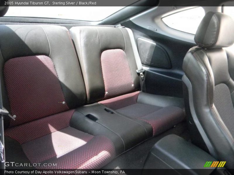 Sterling Silver / Black/Red 2005 Hyundai Tiburon GT