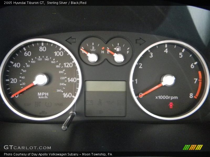 Sterling Silver / Black/Red 2005 Hyundai Tiburon GT