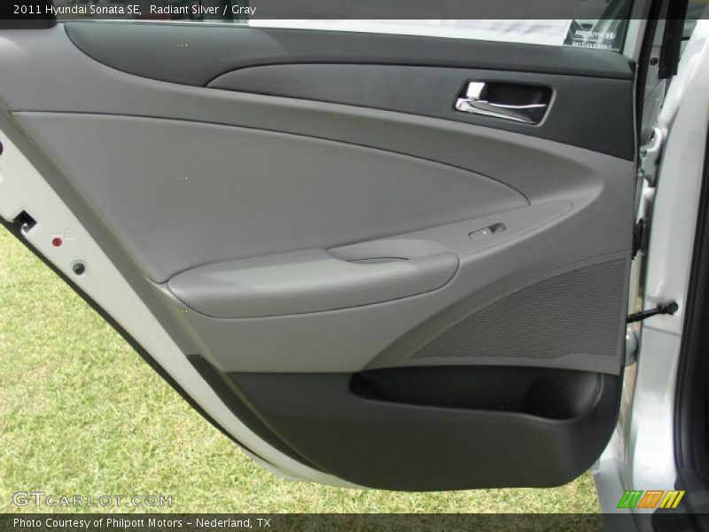Radiant Silver / Gray 2011 Hyundai Sonata SE