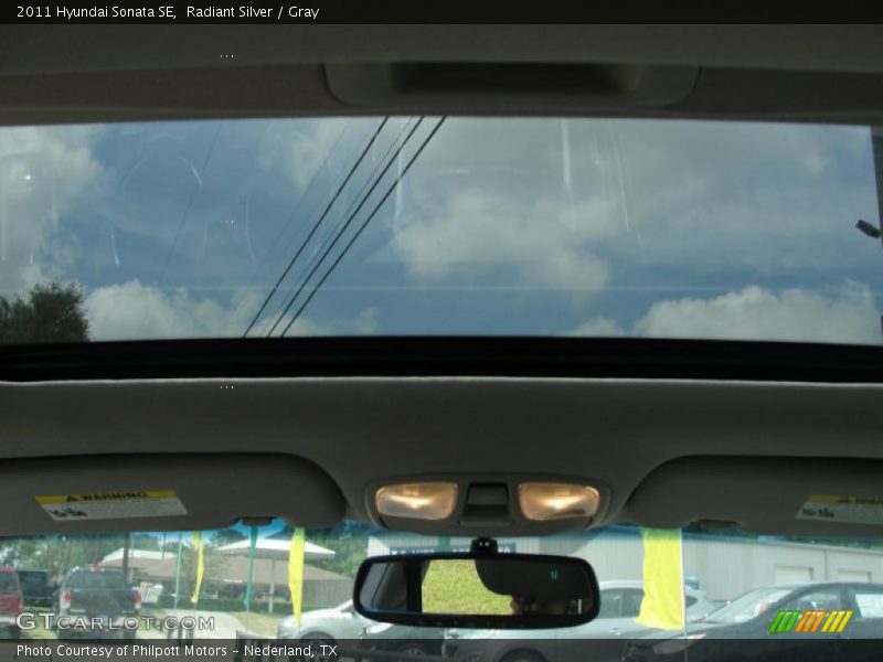 Radiant Silver / Gray 2011 Hyundai Sonata SE