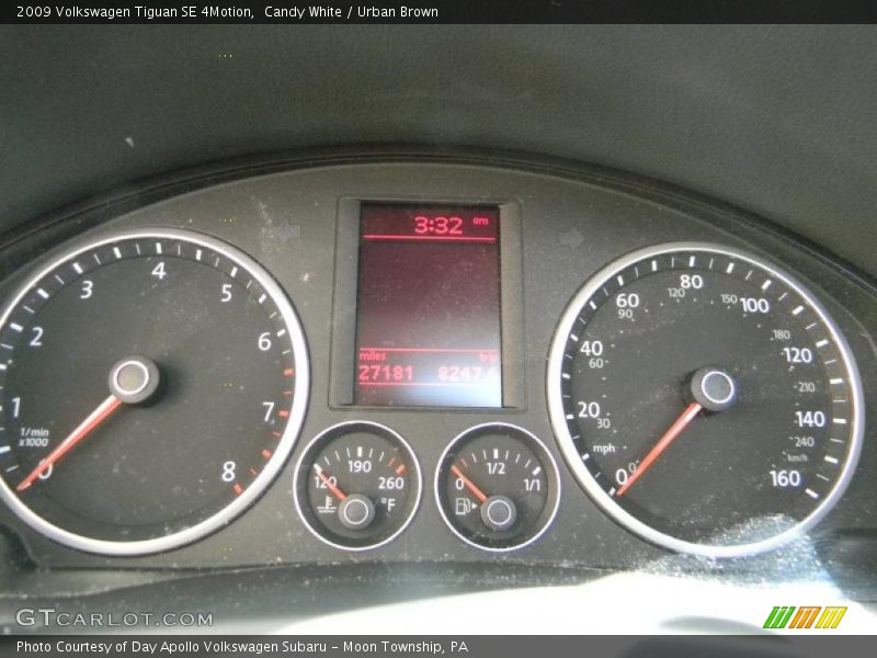 Candy White / Urban Brown 2009 Volkswagen Tiguan SE 4Motion