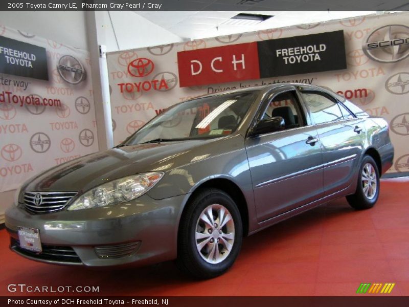 Phantom Gray Pearl / Gray 2005 Toyota Camry LE