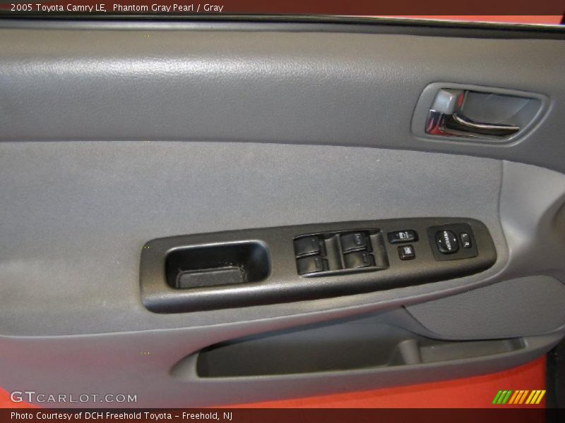 Phantom Gray Pearl / Gray 2005 Toyota Camry LE