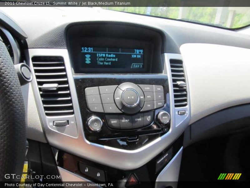 Summit White / Jet Black/Medium Titanium 2011 Chevrolet Cruze LS