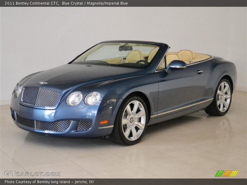Front 3/4 View of 2011 Continental GTC 