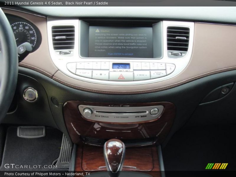 Controls of 2011 Genesis 4.6 Sedan