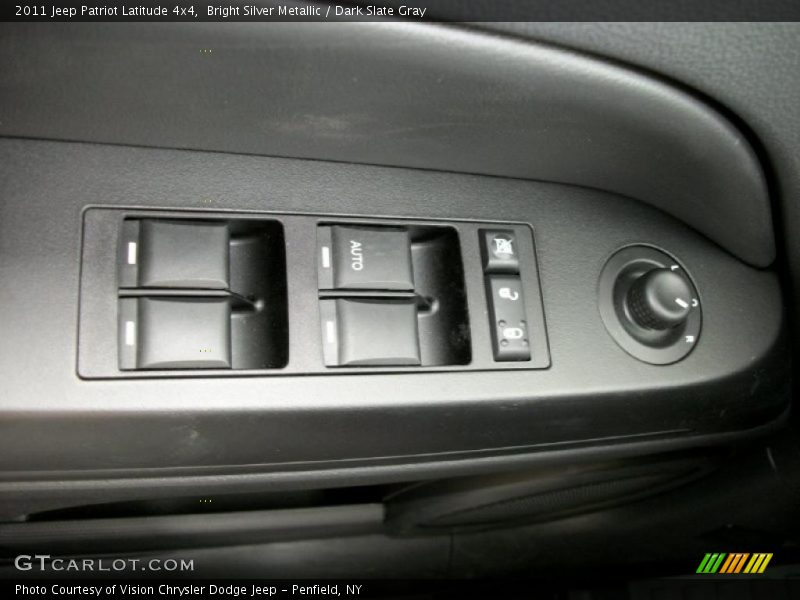 Bright Silver Metallic / Dark Slate Gray 2011 Jeep Patriot Latitude 4x4