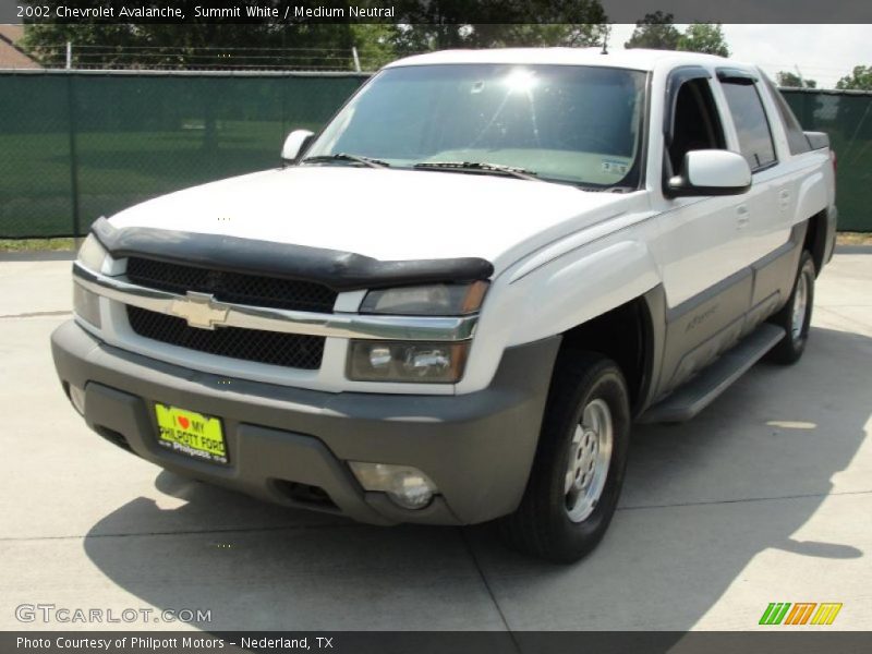 Summit White / Medium Neutral 2002 Chevrolet Avalanche