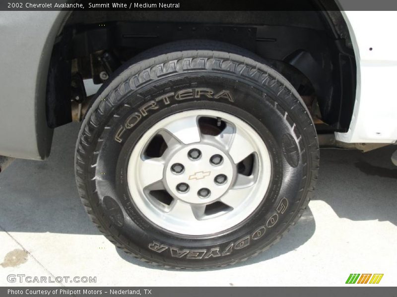 Summit White / Medium Neutral 2002 Chevrolet Avalanche
