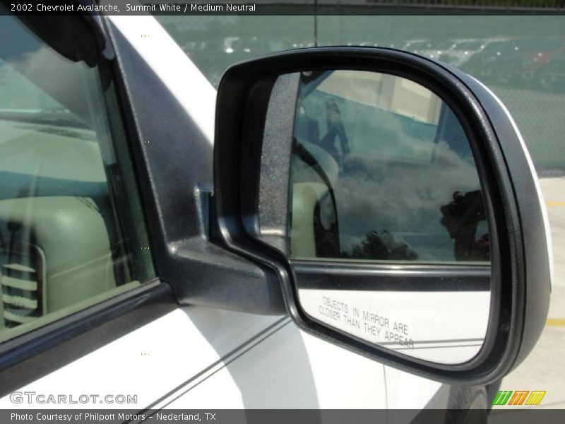 Summit White / Medium Neutral 2002 Chevrolet Avalanche