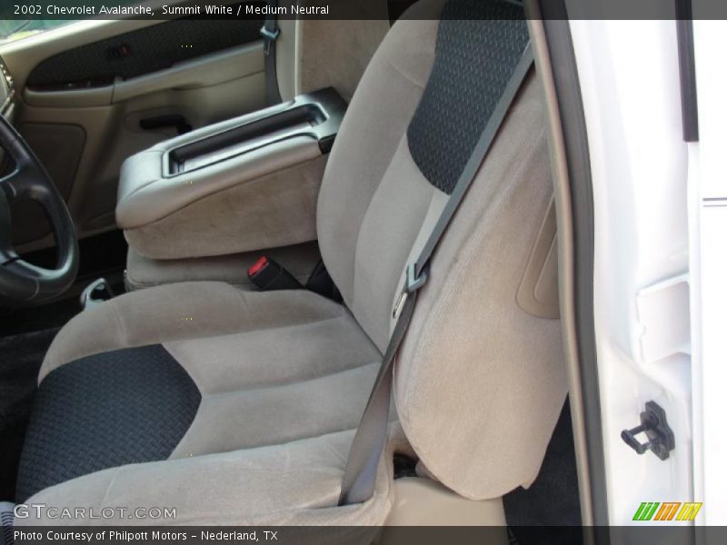 Summit White / Medium Neutral 2002 Chevrolet Avalanche