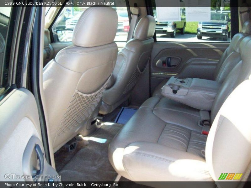  1999 Suburban K2500 SLT 4x4 Neutral Interior