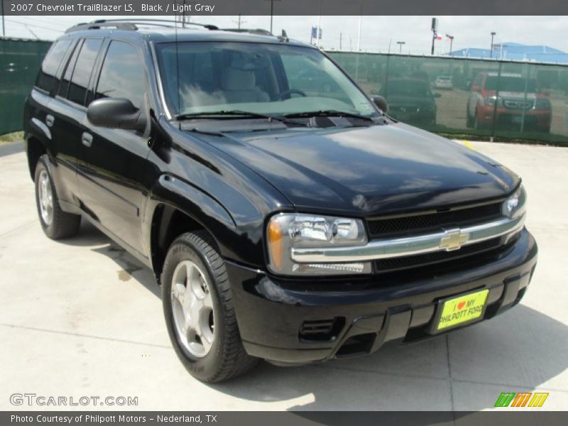 Black / Light Gray 2007 Chevrolet TrailBlazer LS