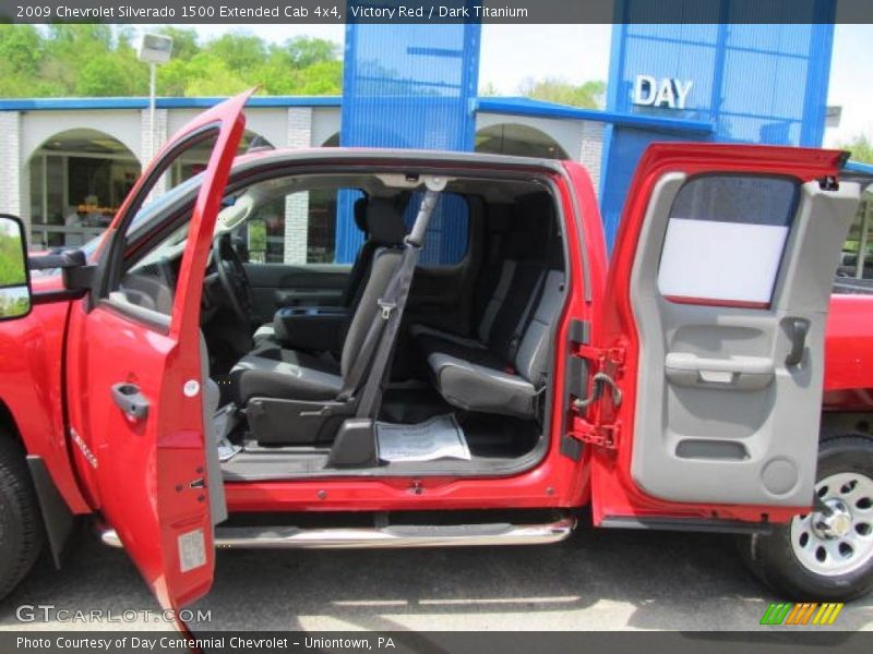 Victory Red / Dark Titanium 2009 Chevrolet Silverado 1500 Extended Cab 4x4