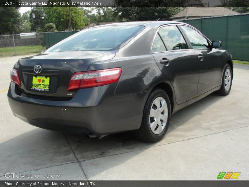Magnetic Gray Metallic / Ash 2007 Toyota Camry LE