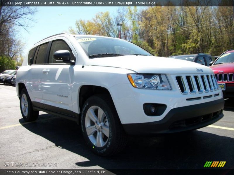 Bright White / Dark Slate Gray/Light Pebble Beige 2011 Jeep Compass 2.4 Latitude 4x4