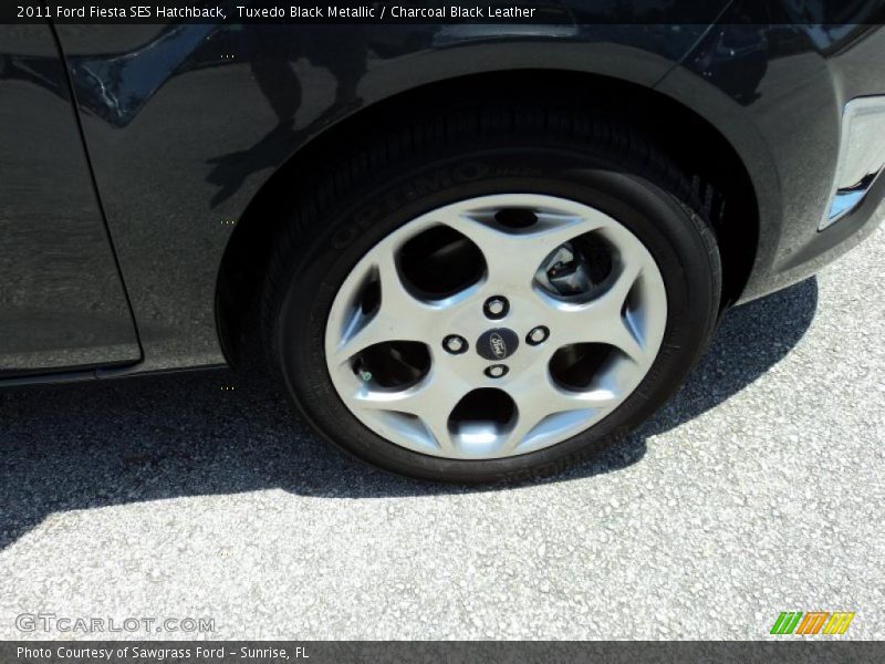 Tuxedo Black Metallic / Charcoal Black Leather 2011 Ford Fiesta SES Hatchback