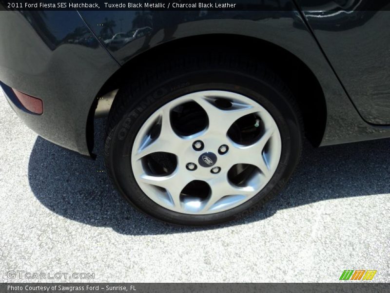 Tuxedo Black Metallic / Charcoal Black Leather 2011 Ford Fiesta SES Hatchback
