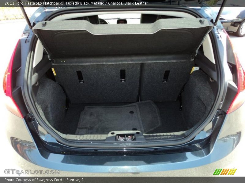 Tuxedo Black Metallic / Charcoal Black Leather 2011 Ford Fiesta SES Hatchback