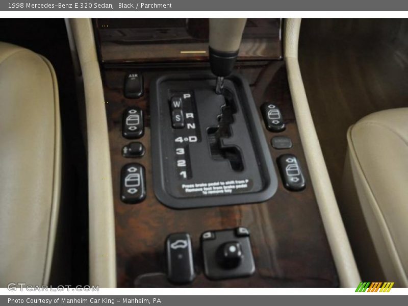 Black / Parchment 1998 Mercedes-Benz E 320 Sedan